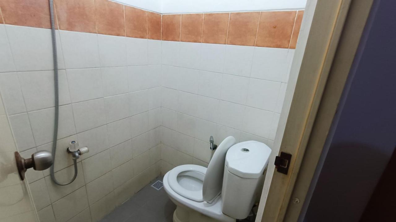 Oyo 91341 D'Phoenix Anggrek Syariah Residence Jakarta Exterior foto
